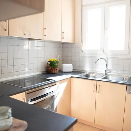 Апартаменты Solari Hill Maisonette Two Private Parking *