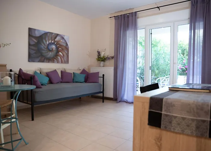 Solari Hill Maisonette Two Private Parking Apartment Alepou