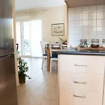 Solari Hill Maisonette Two Private Parking Lejlighed