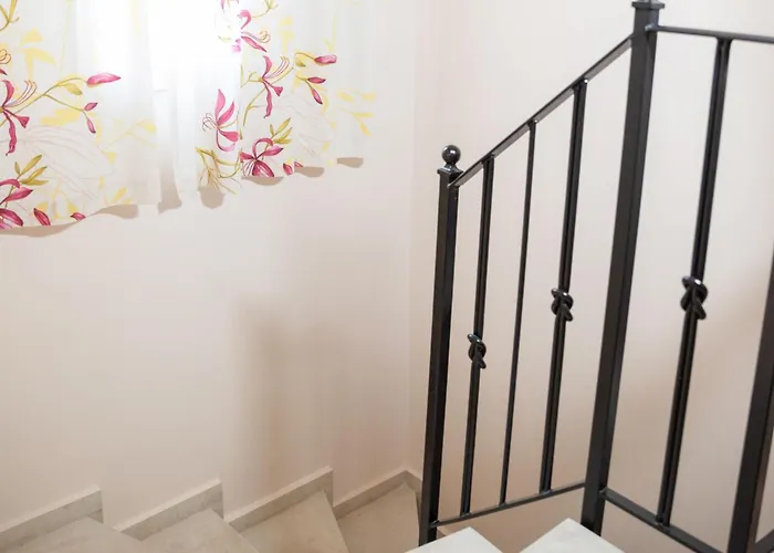 Solari Hill Maisonette Two Private Parking Appartamento Alepou