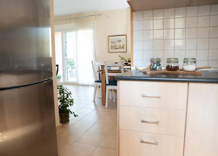 Solari Hill Maisonette Two Private Parking Appartamento