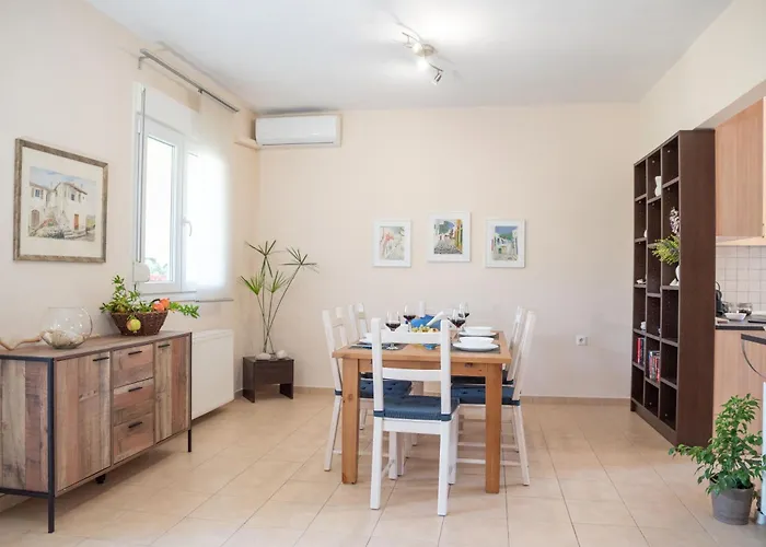 Solari Hill Maisonette Two Private Parking * Αλεπού